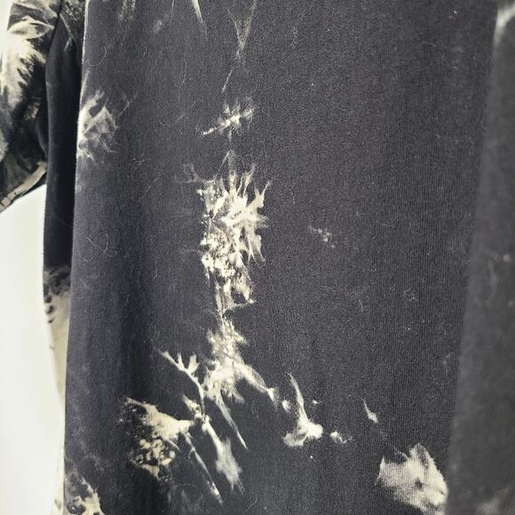 Bloomchic Distressed Neckline Cutout Tie-Dye T-Shirt 22 Plus - Picture 6 of 9